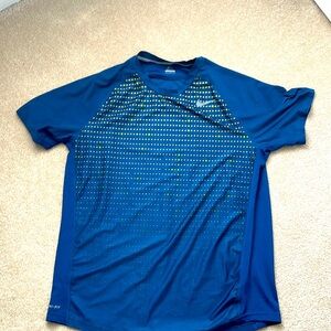 Men’s Nike dri-fit short sleeve shirt. Large.
